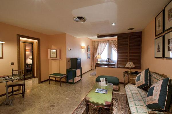 Hotel Foxa 25 Madrid Zimmer foto